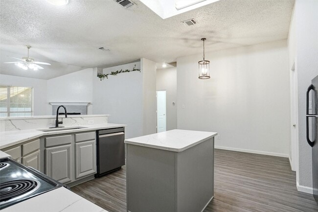 Photo - 7103 Greenspoint Dr