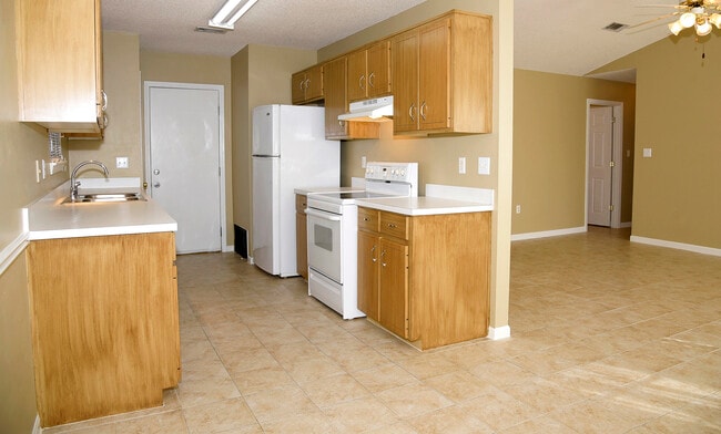 Photo - 1127 Ivey Terrace