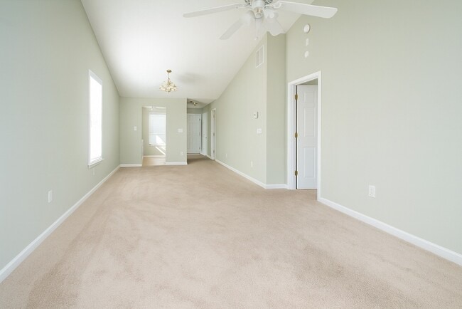 Photo - 1712 Summerwoods Ln