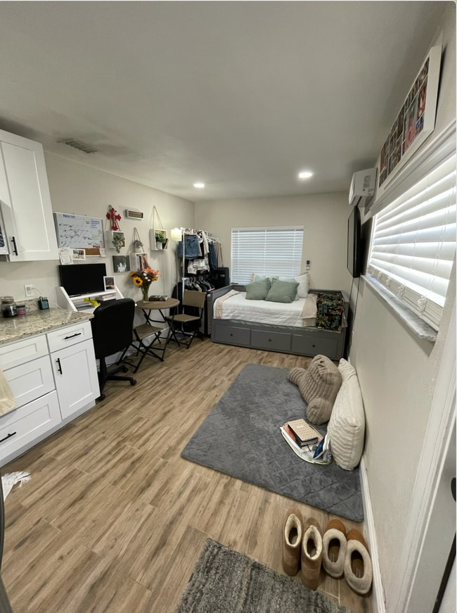 Photo - Midtown Studio Unit 1