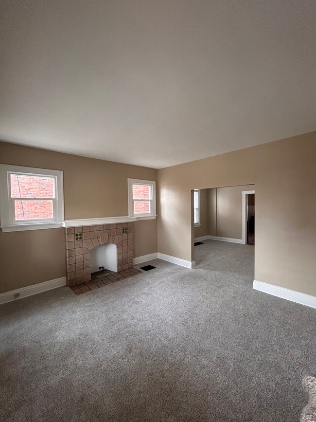 Photo - 4377 Saint Lawrence Ave Unit 1