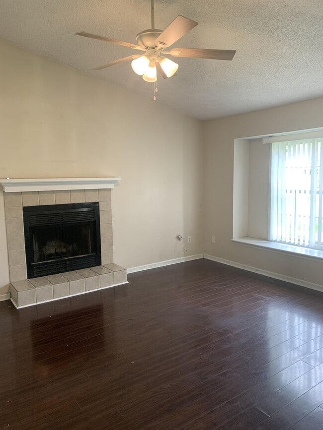 Photo - 920 Mandarin Dr Casa