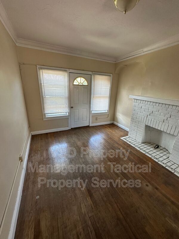 Photo - 3289 E 143rd St Unidad #3