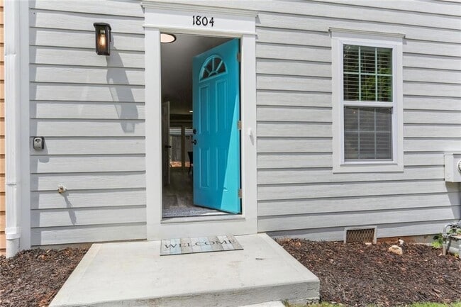 Photo - 1804 Cumberland Valley Pl SE