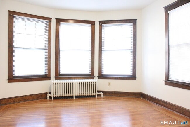 16 Woodland St Unit 1