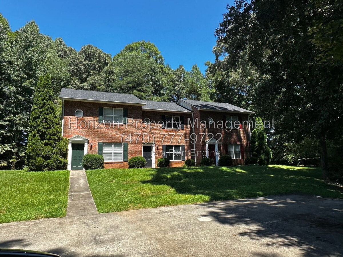 Photo - 4077 Hidden Hollow Dr