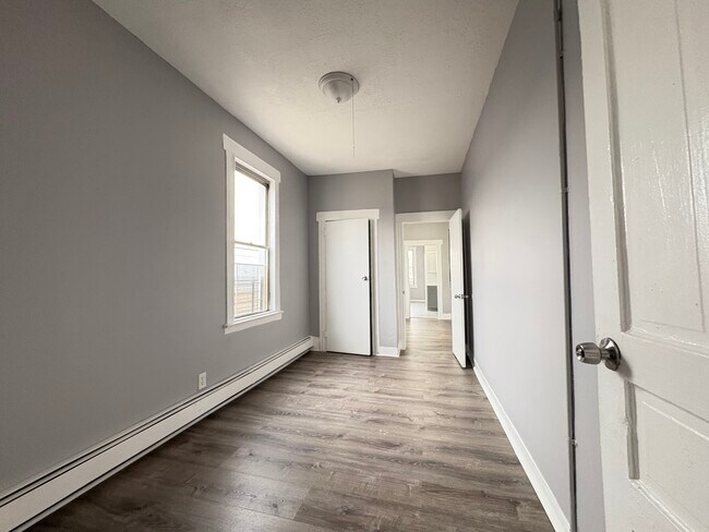 96 Stevens Ave 3L/6 - 91 Stevens Ave Unit 3L