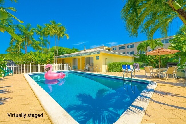 Building Photo - 3217 NE 7th Pl Unit 1