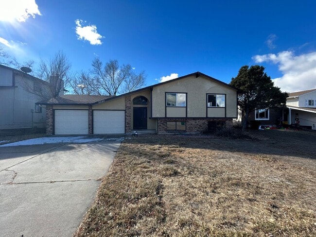 Building Photo - 2223 Ptarmigan Ln Rental