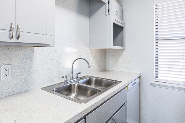 Photo - 2902 NW 45th Pl Unidad 2902-B