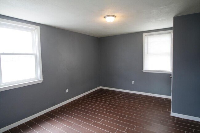 Photo - 170 Almy St Unidad 1R