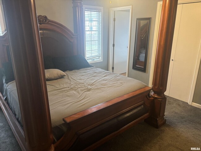 Photo - 705 Crestview Dr