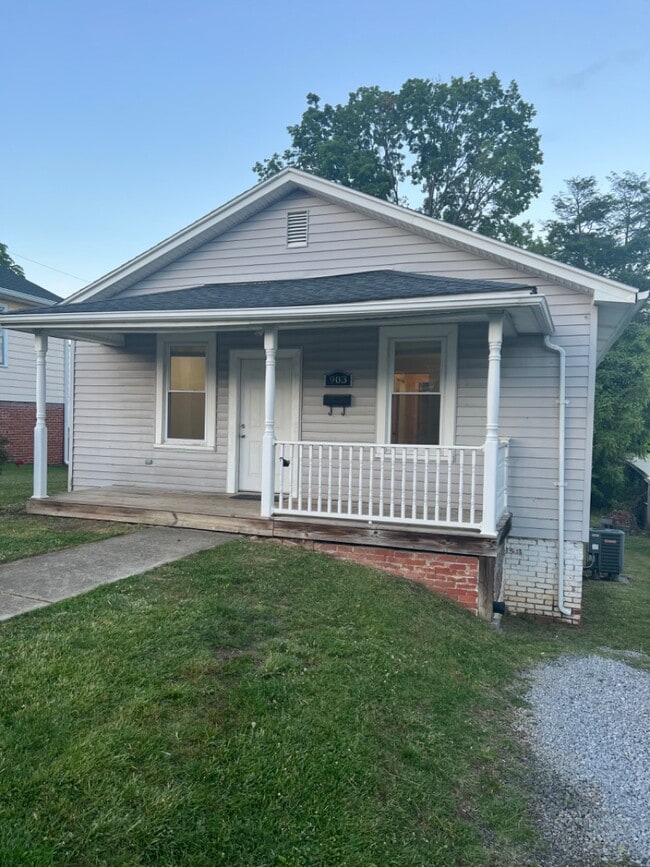 Building Photo - 903 E Watauga Ave Rental