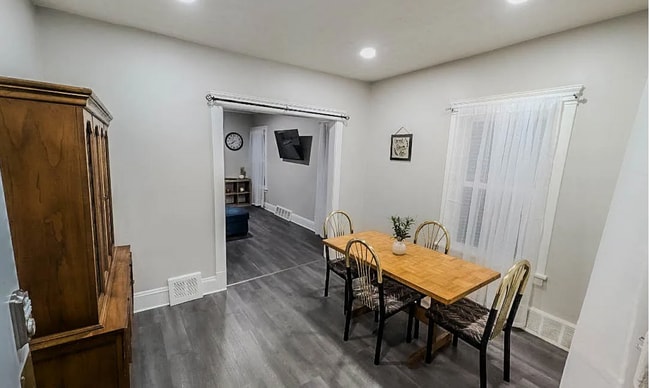 Photo - 10415-10415 Bernard Ave Unit 10415 Bernard Ave