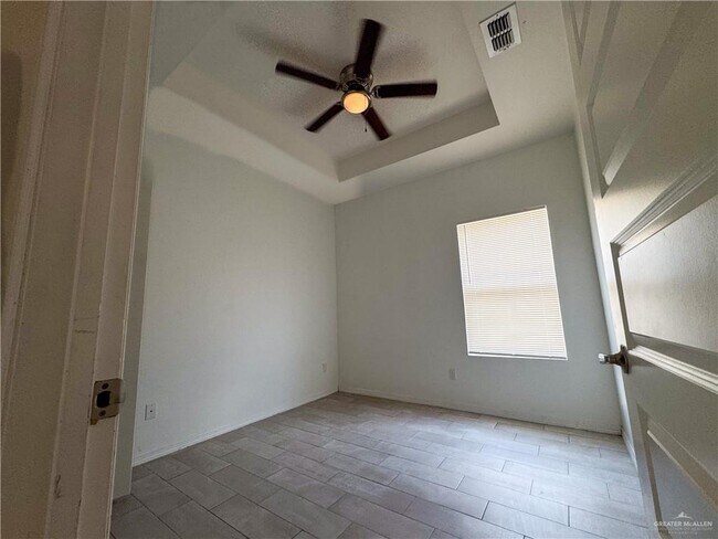 Photo - 12 Valeria St Unit 4