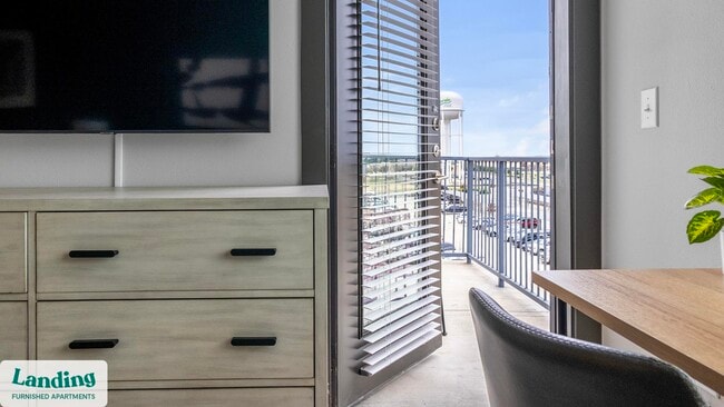 Photo - 3875 Burnham St Unidad 3401.1407918