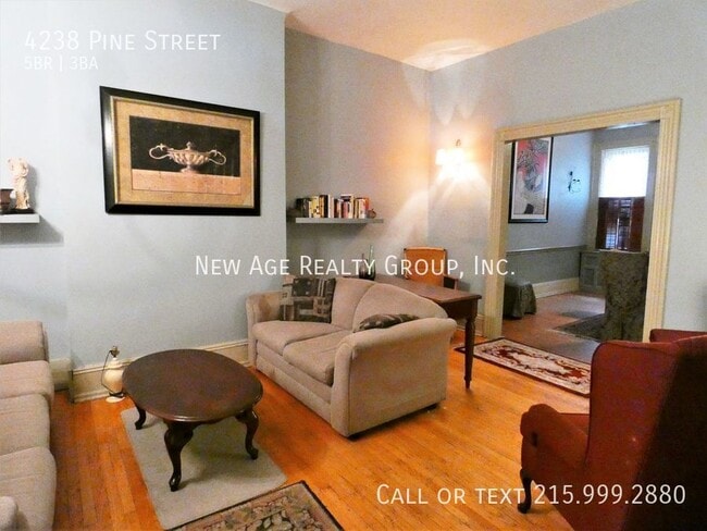 Photo - 4238 Pine St