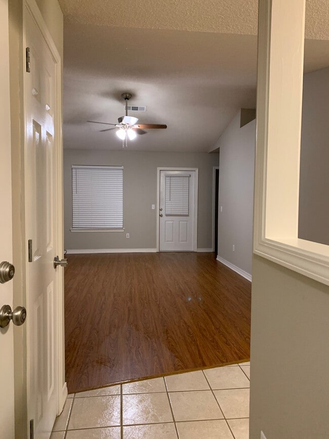 Photo - 5957 Savannah Dr