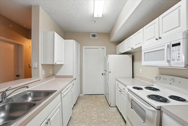 Photo - 5560 Metrowest Blvd Unit 108
