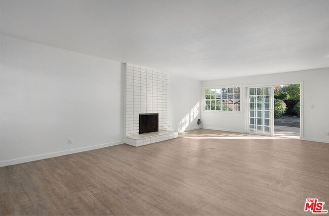 Photo - 24440 Martha St