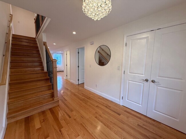 24 Fairfield St