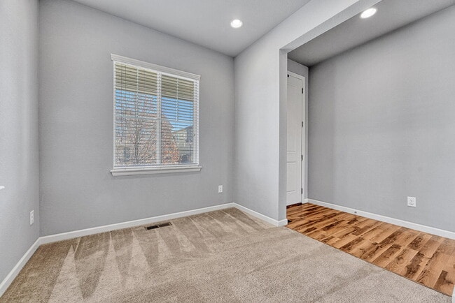 Photo - $2,950.00 - 3 Bedrooms, 2.5 Bathrooms, Single Family Home in Circle Rock with Cozy Fireplace!