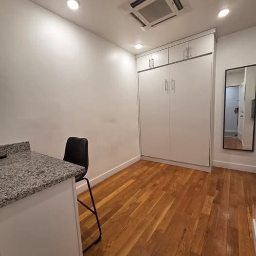 Building Photo - 21 5th St Unit 22