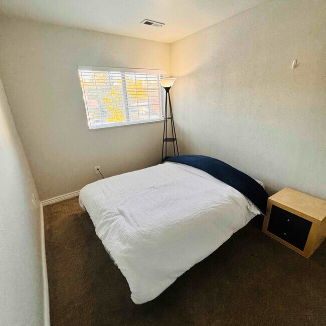 Photo - 546 E Delno Dr