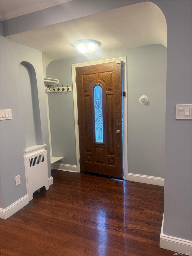 Photo - 302 Oakford St