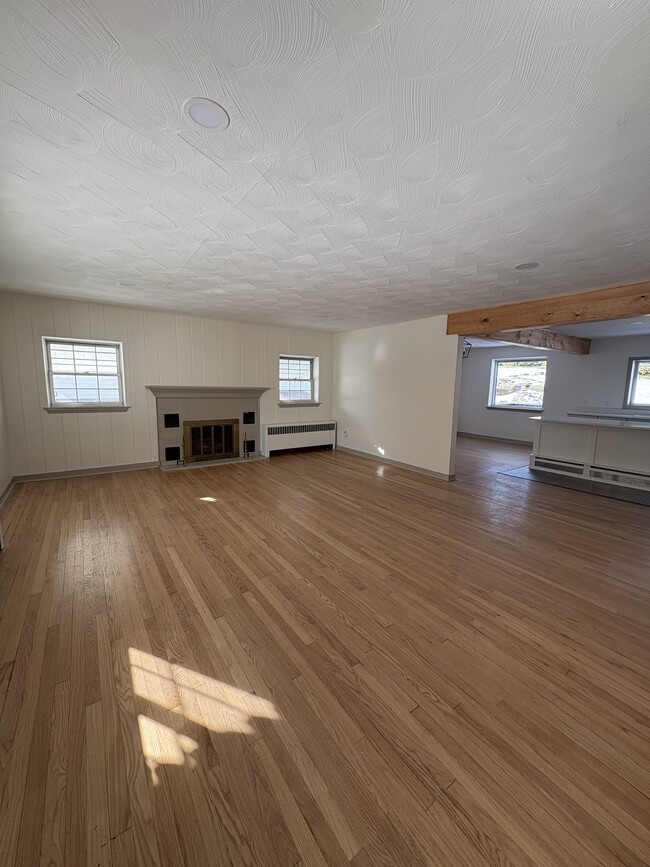 Photo - 412 Grand Ave