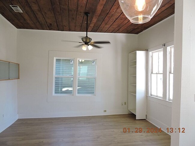 Photo - Great Garden District Cottage