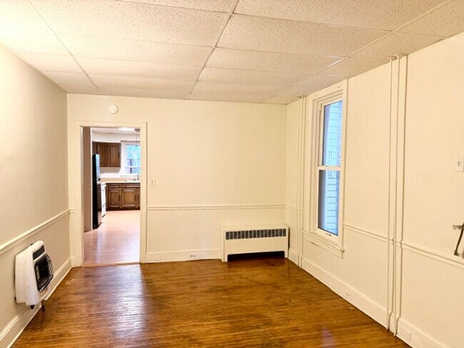 Photo - Convenient 1 Bedroom / 1 Bath First Floor Apartment