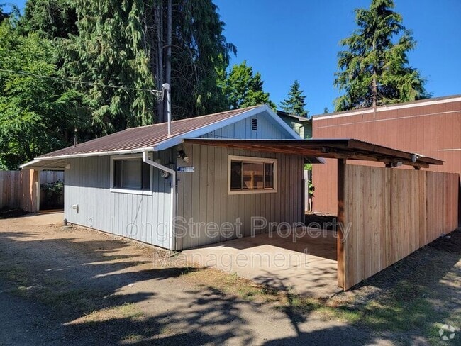 Building Photo - 1140 SW Stamm Pl Unit 1 Rental
