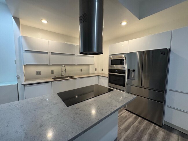 Photo - 2575 N Farwell Ave