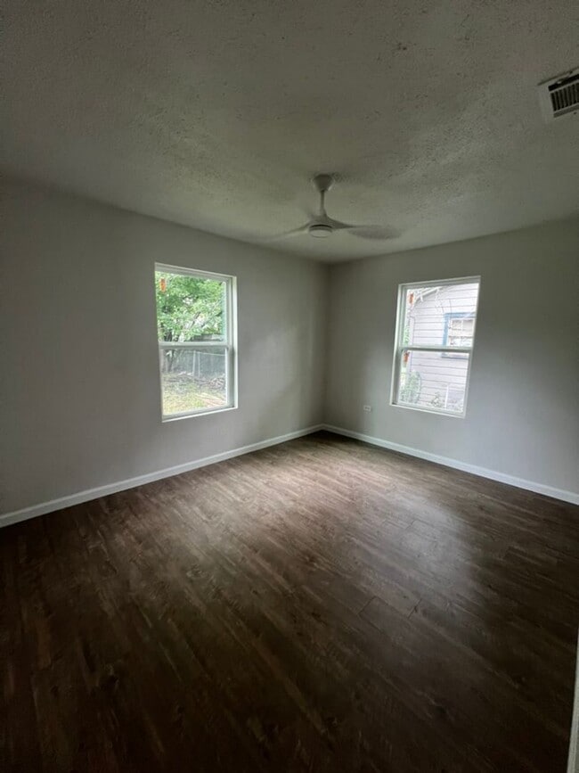 Photo - Spacious 3BD/2BA Home - Available in June!