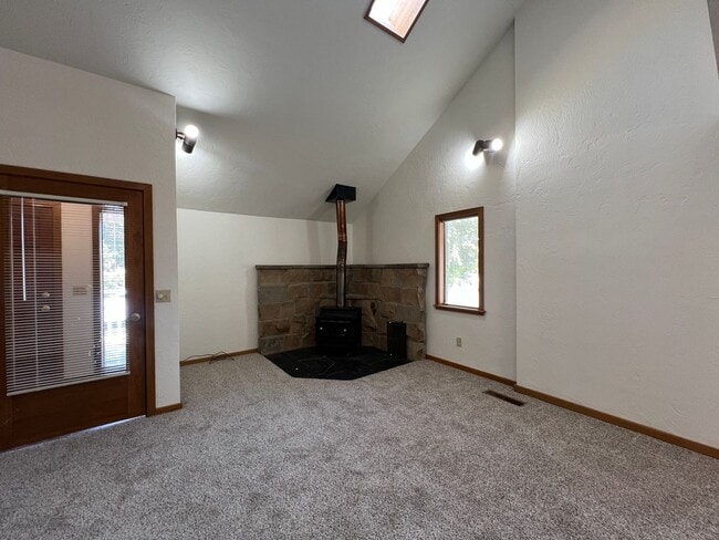 Photo - E Court Duplex Unit 658-68