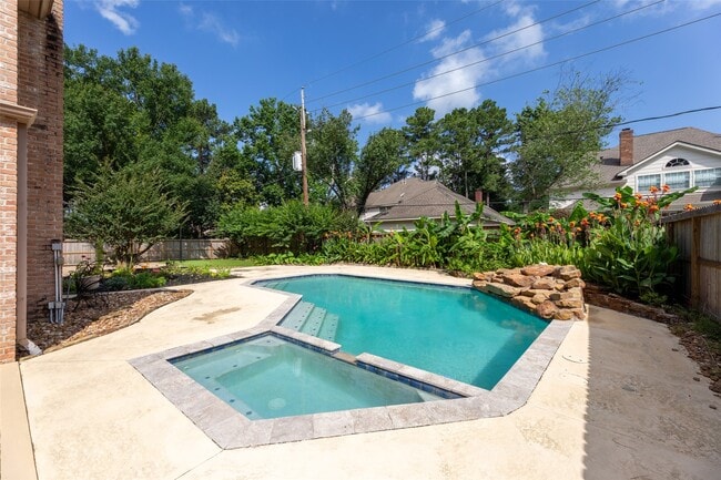 Photo - 9714 Godstone Ln