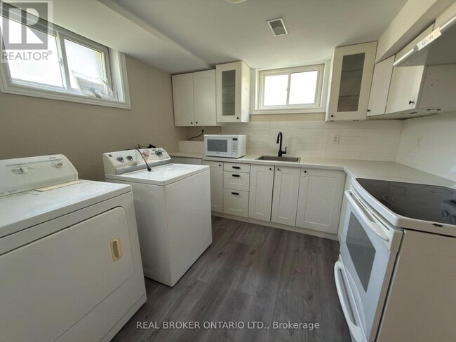 Photo - 311 Wallace Ave S