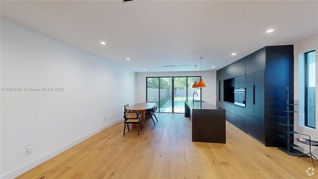 Building Photo - 353 NW 50th St Rental