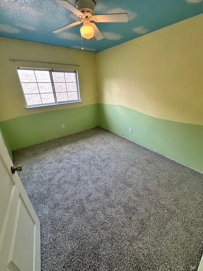 Photo - 10366 Manor Crk