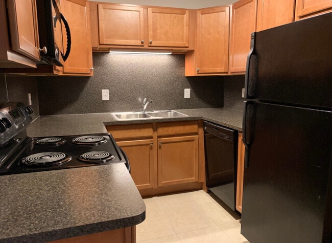Royal Oak Town Apartments