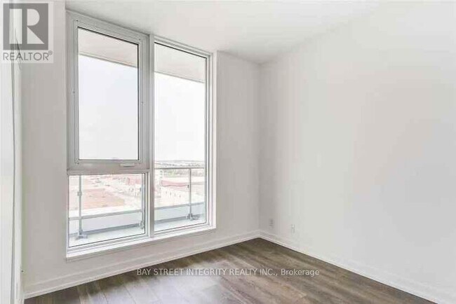 Photo - 898 Portage Pkwy Unité 805