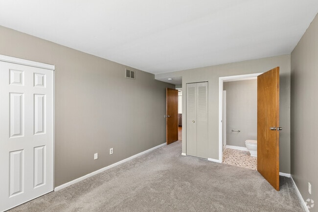 2BR, 2BA - 1080SF - Bedroom