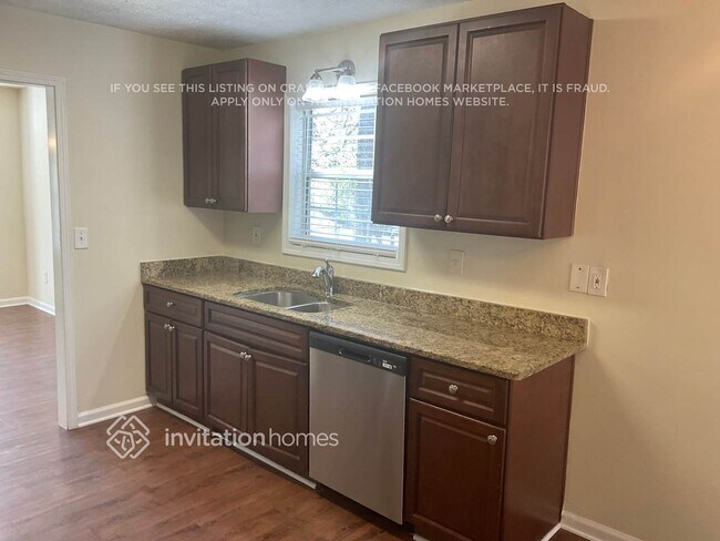 Photo - 321 Honeysuckle Terrace