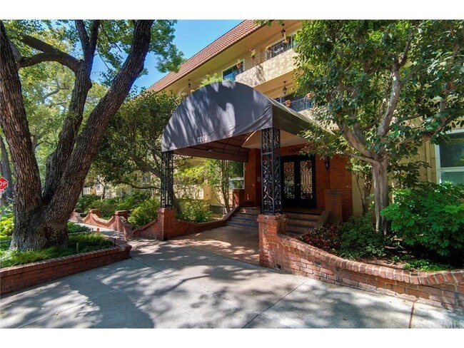Photo - 1203 N Sweetzer Ave Condo Unit 316