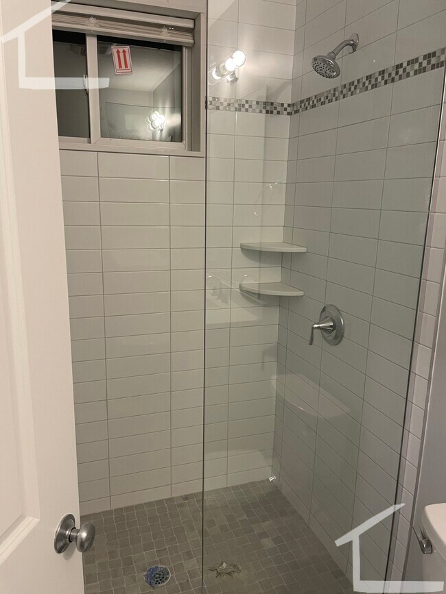 Photo - 100 Brooks St