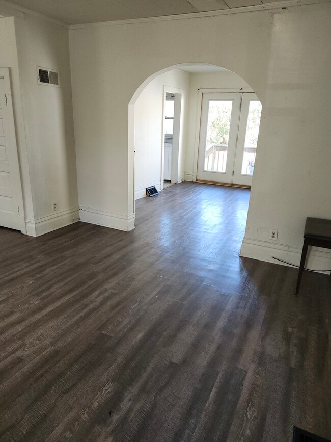 Photo - 819 Hawthorne Ave