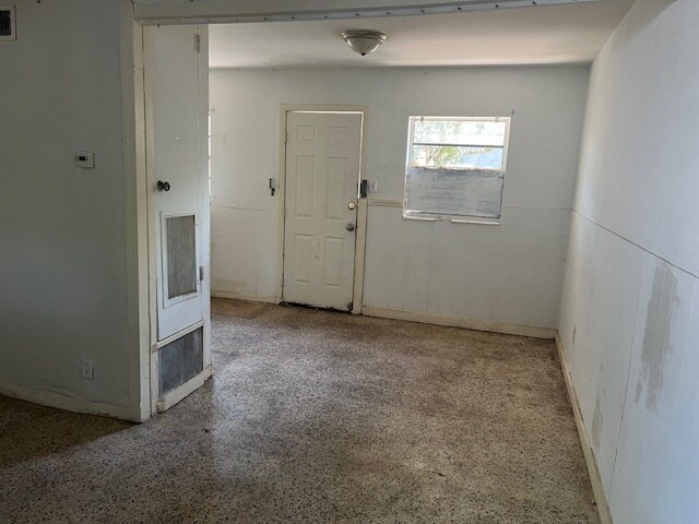 Photo - 1089 S Deleon Ave