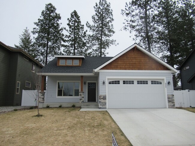 Building Photo - Beautiful home in CDA