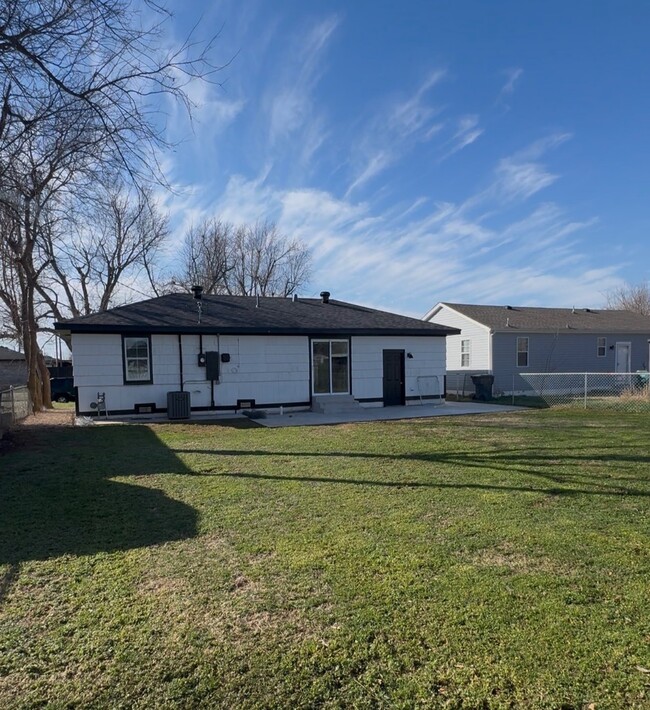 Photo - 2505 SW Murray Dr